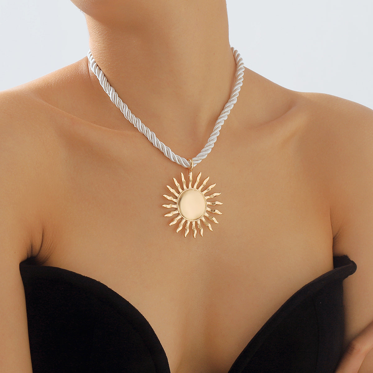 N11262 Geometric Metal Sun Pendant Necklace