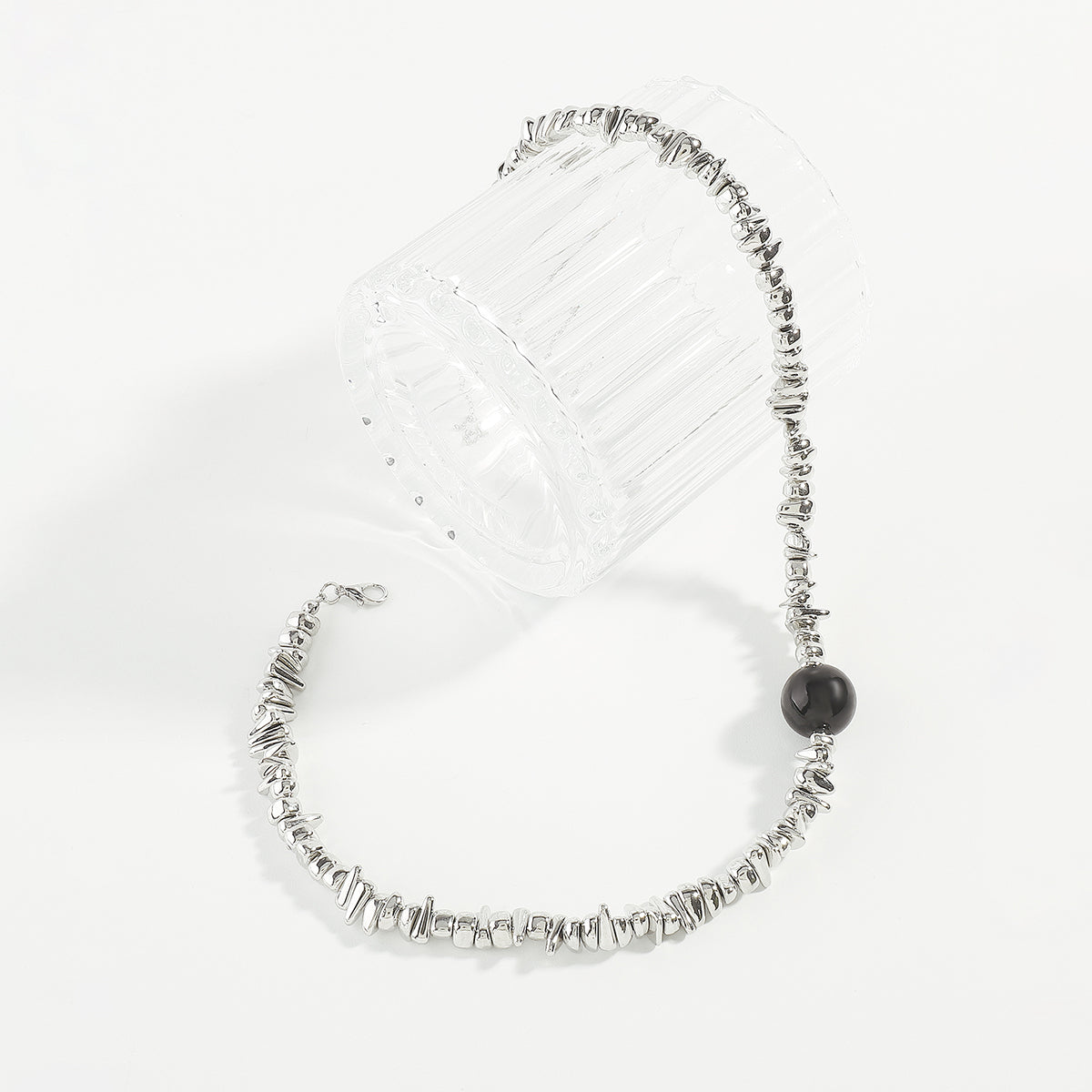 N11354 Geometric Metal Pearl Pendant Necklace