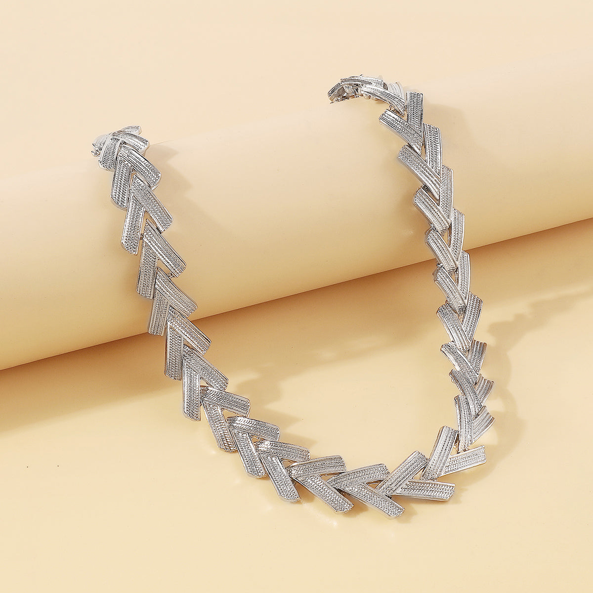 N11369 Statement Chain Choker Necklace