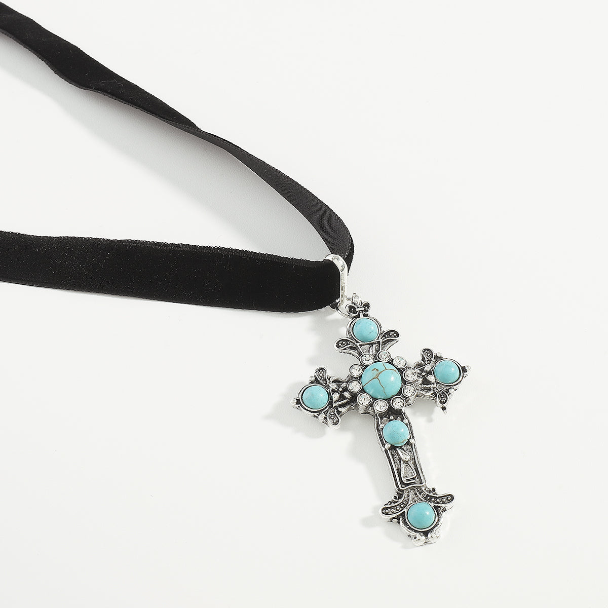 N11422 Vintage Turquoise Cross Pendant Necklace