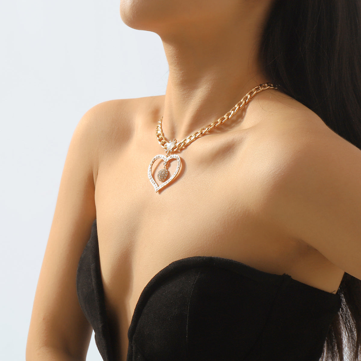 N11469 Chunky Chain Rhinestone Heart Pendant Necklace