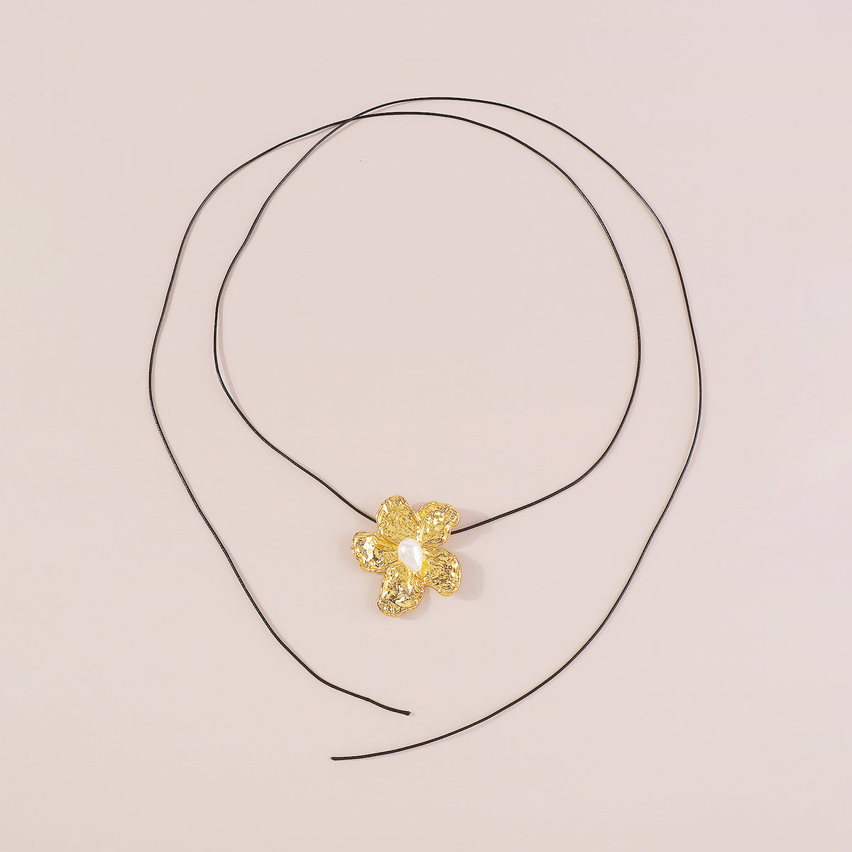 N11472 Metal Flower w/Pearl Pendant Necklace
