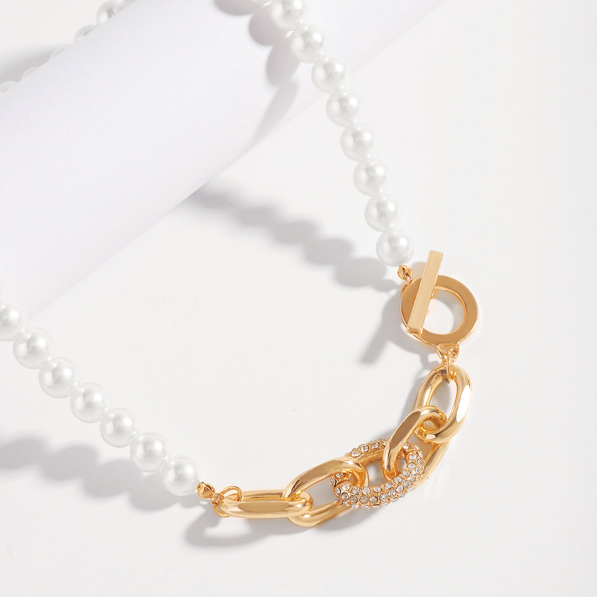 N11513 Charm Rhinestone Pearls T Clasp Chain Necklace