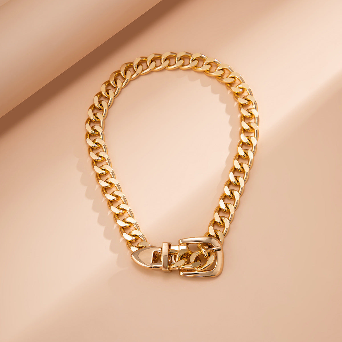 N11516 Vintage Adjustable Buckle Statement Necklace