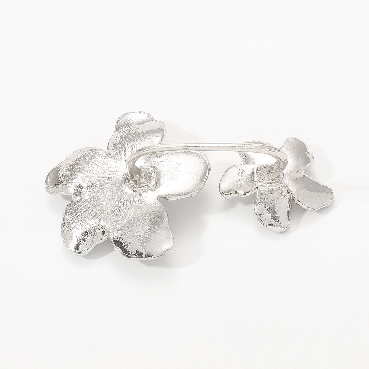 R0816 Double Metal Flower w/Pearl Rings