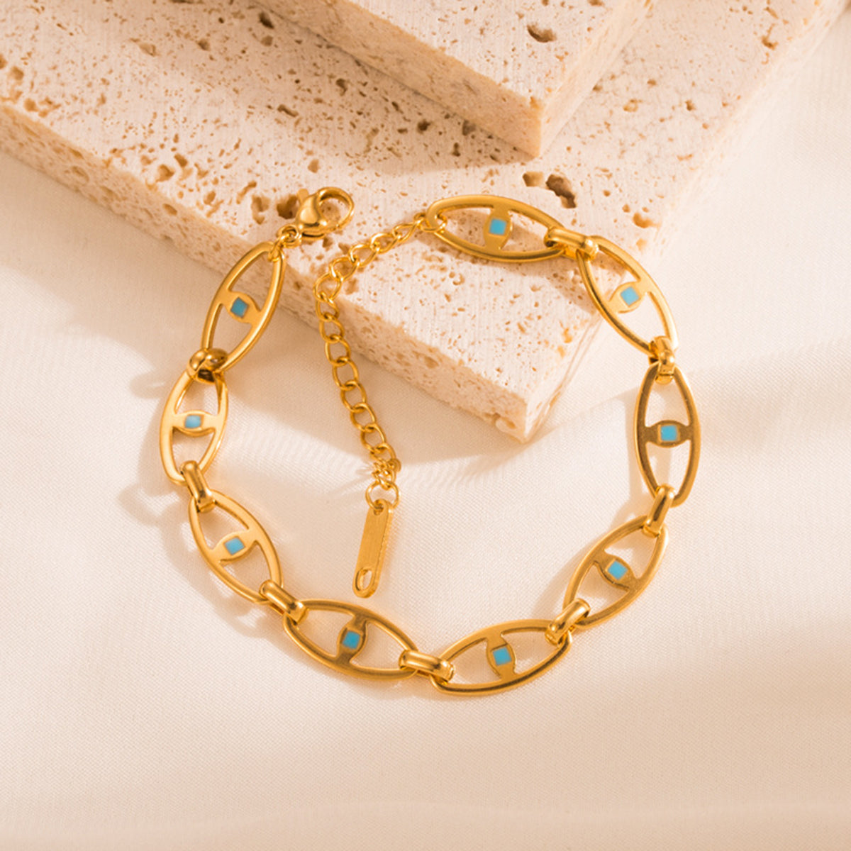 ZB0099 18K Stainless Steel Geometric Hollow Eye Bracelet