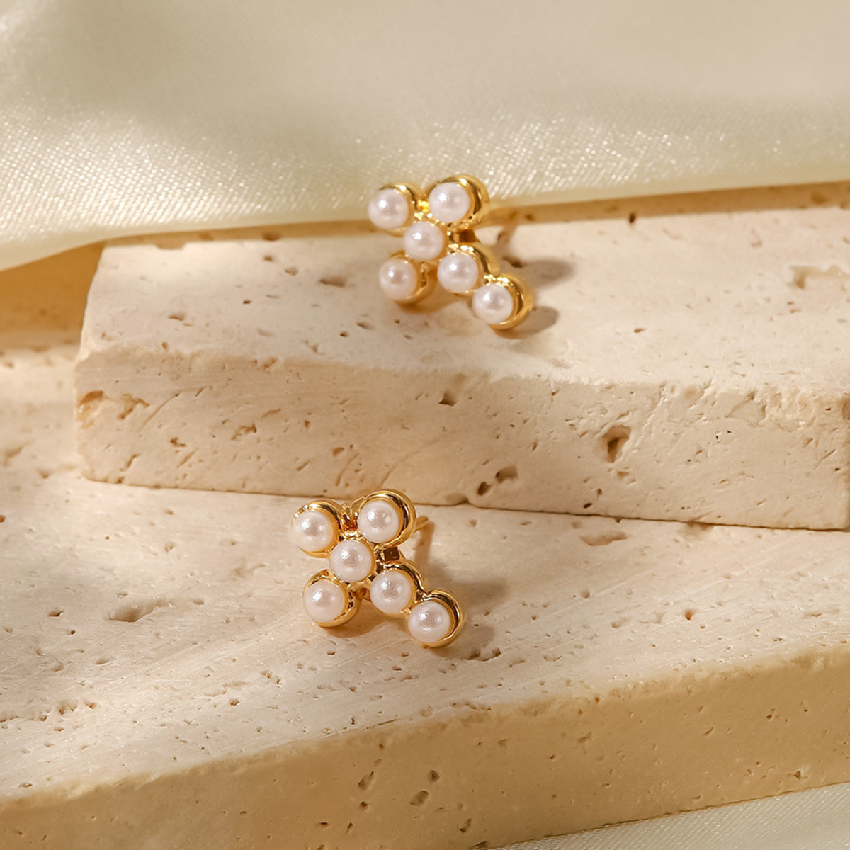 ZE0138 18K Gold Cross Crystal Pearl Dangle Earrings
