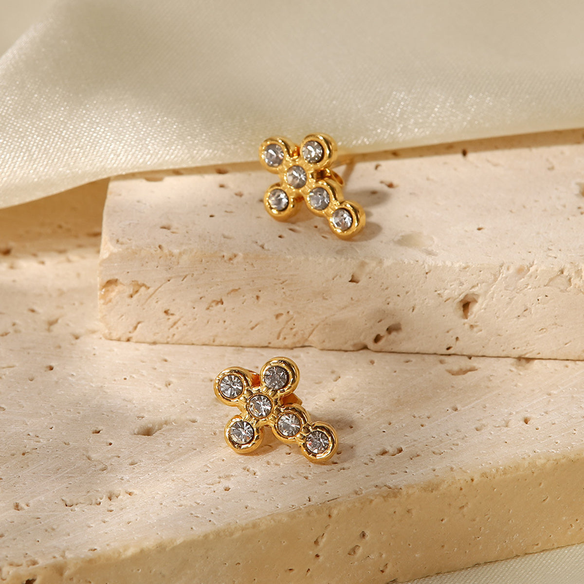 ZE0138 18K Gold Cross Crystal Pearl Dangle Earrings
