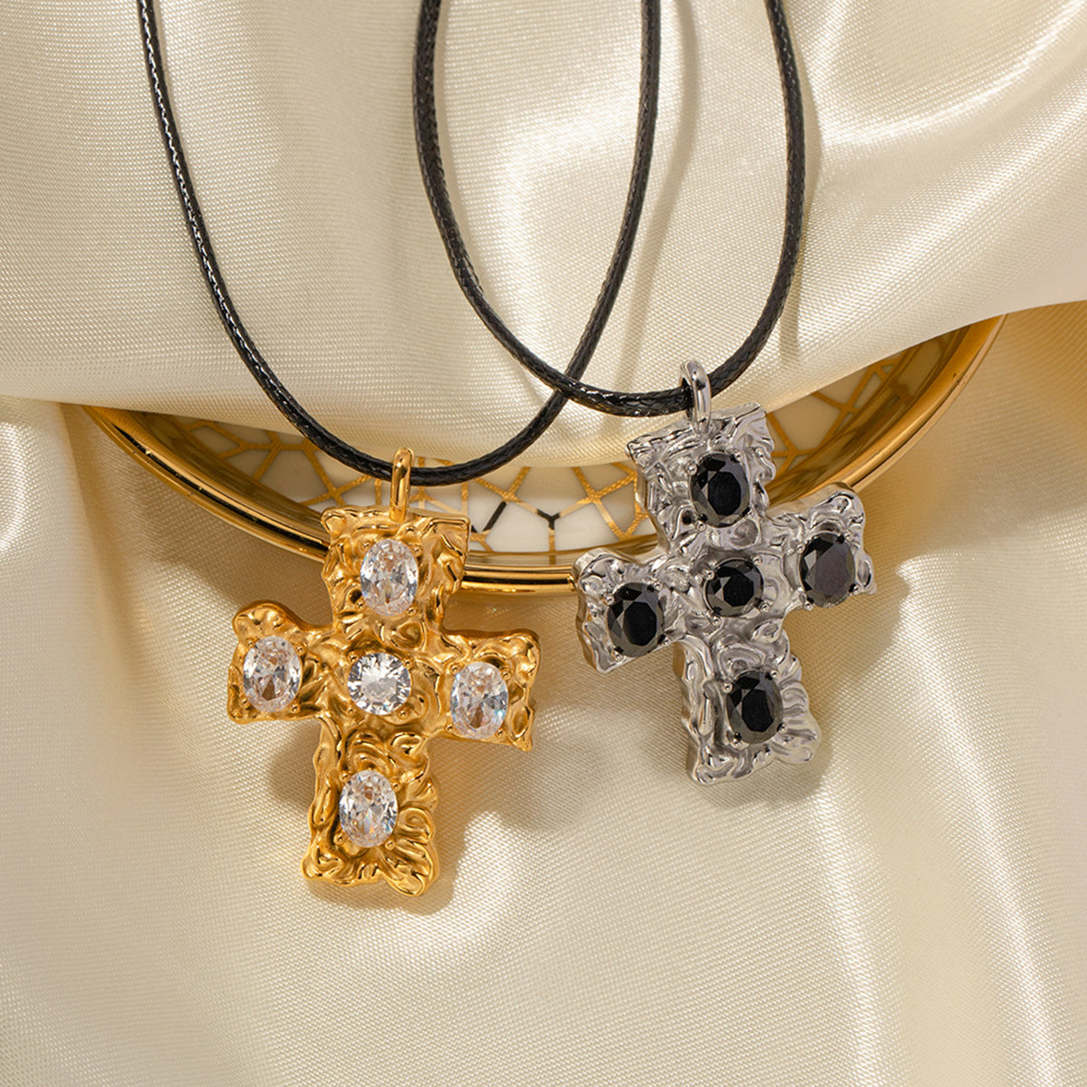 ZN0198 18K Stainless Steel CZ Cross Pendant Necklace