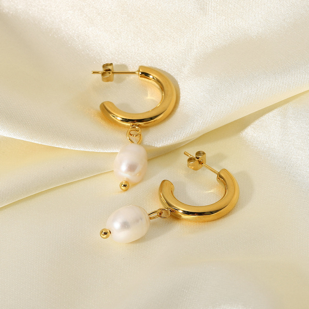 Fashion Pearl Hoop Earrings medyjewelry