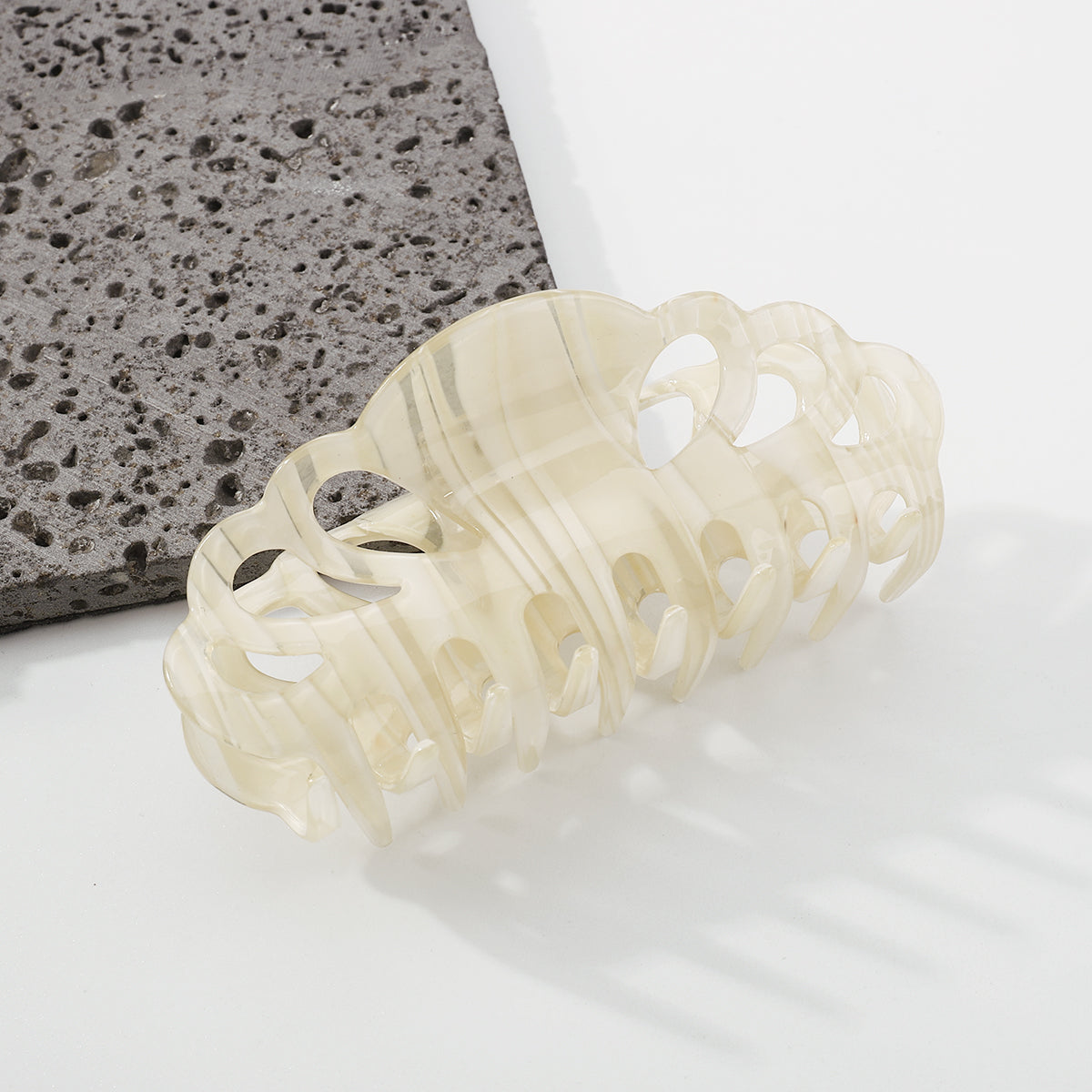 Retro Hollow Geometric Acetic Acid Hair Clip Claw medyjewelry