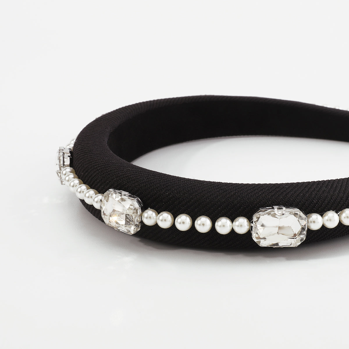 Trendy Rhinestone Pearls Sponge Padded Headband medyjewelry