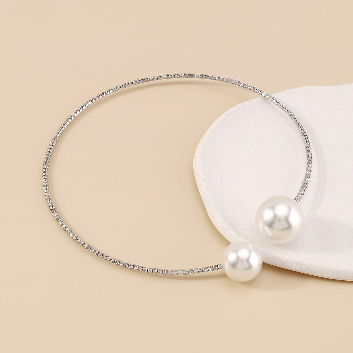 Elegant Big Pearls Open Claw Chain Collar Necklace medyjewelry