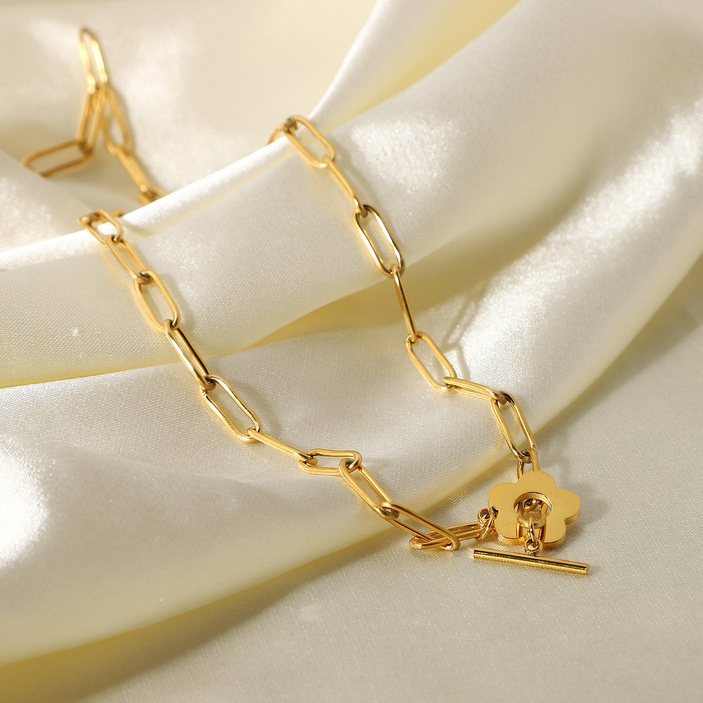 Cute Flower OT Stick Buckle Pendant Necklace medyjewelry