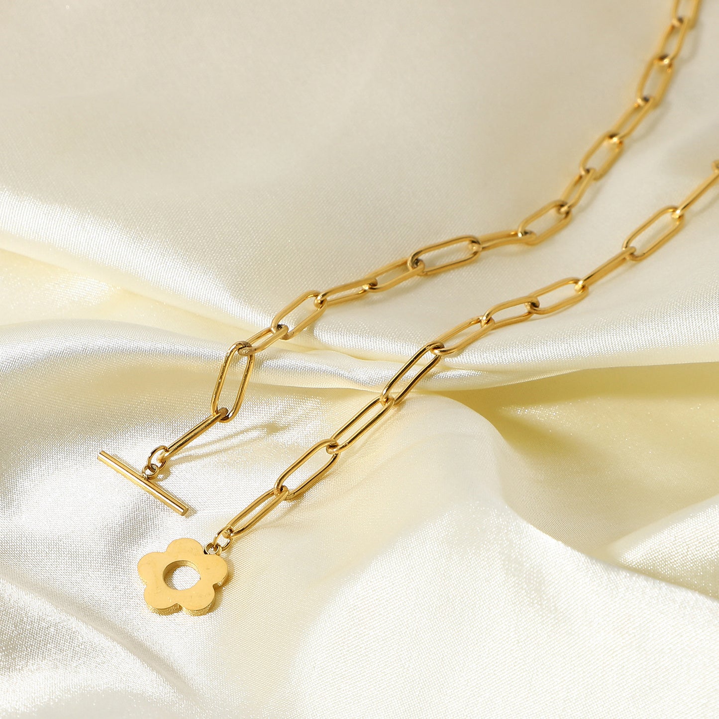 Cute Flower OT Stick Buckle Pendant Necklace medyjewelry