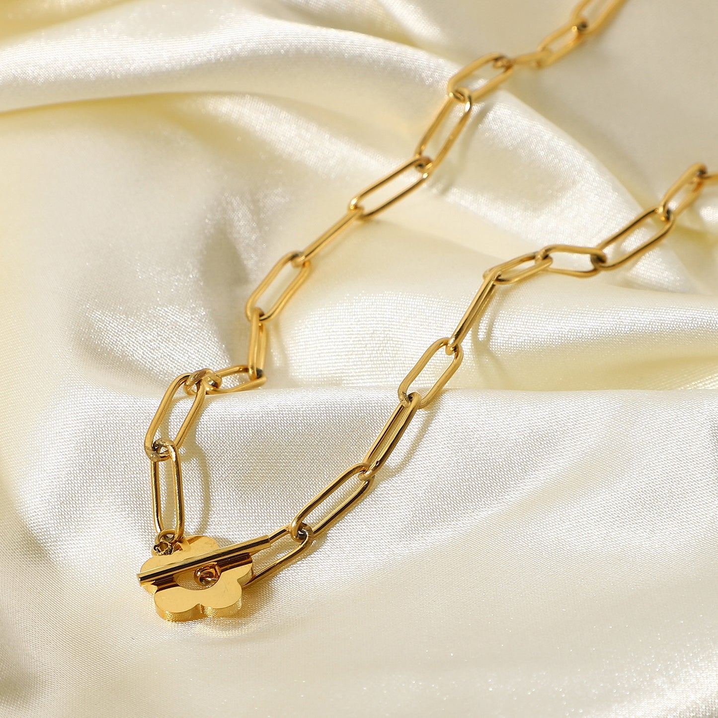Cute Flower OT Stick Buckle Pendant Necklace medyjewelry