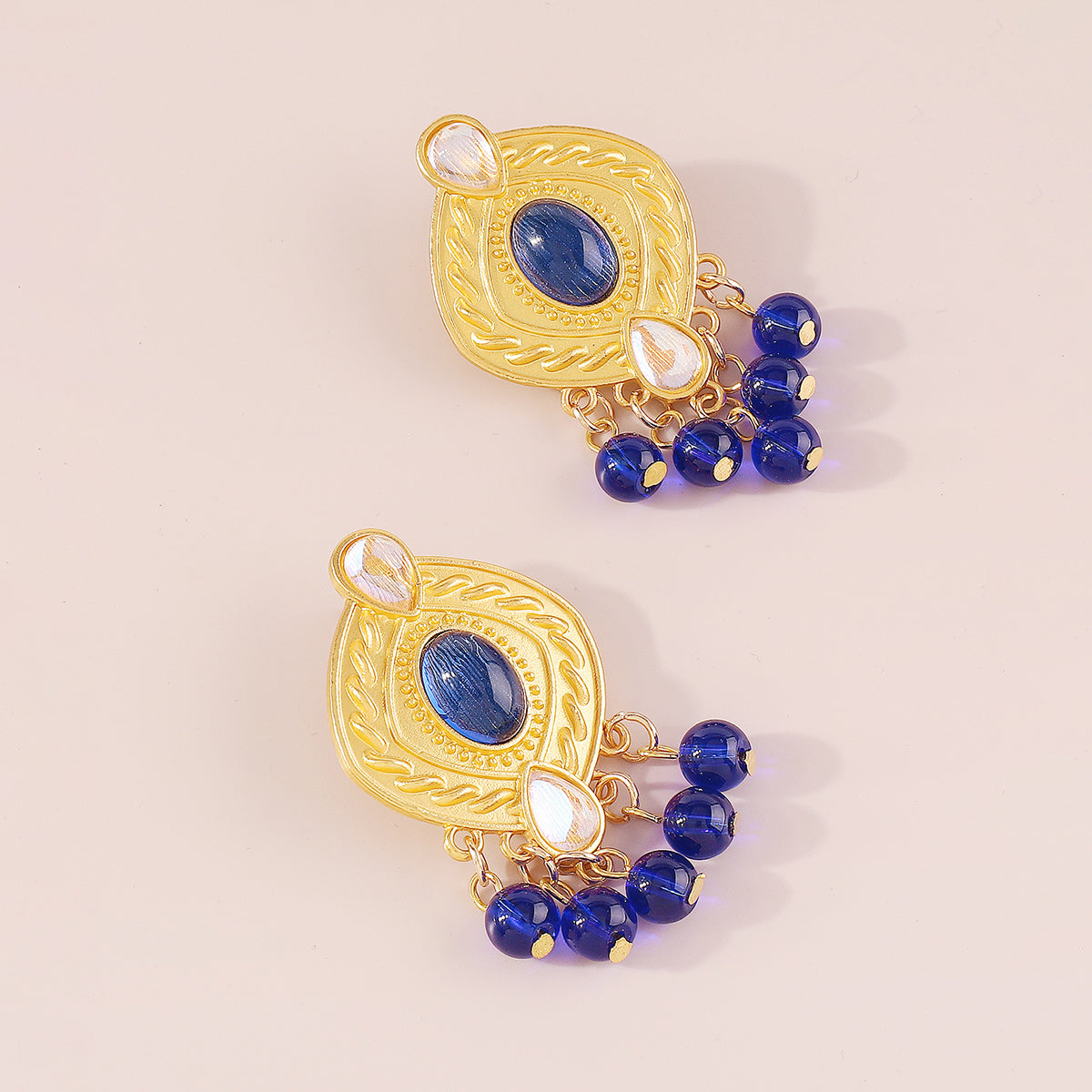 E11485 Vintage Resin Beads Dangle Earrings