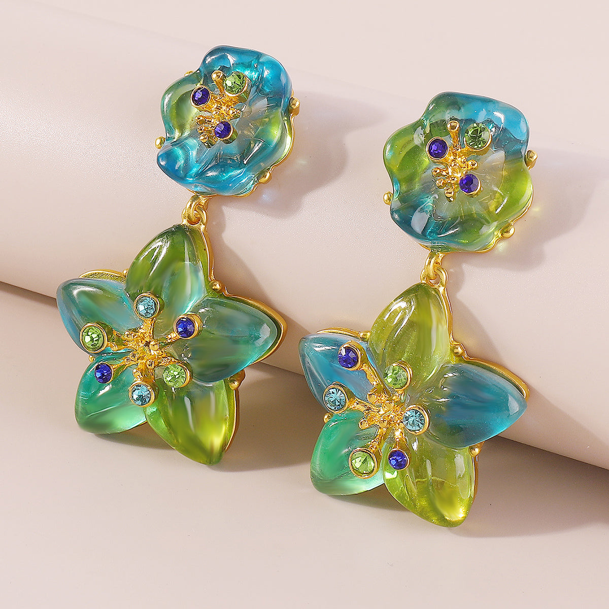 E11492 Luxury Translucent Resin Flower Drop Earrings