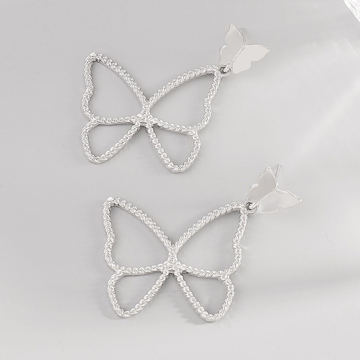 E11828 Large Metal Butterfly Dangle Earrings