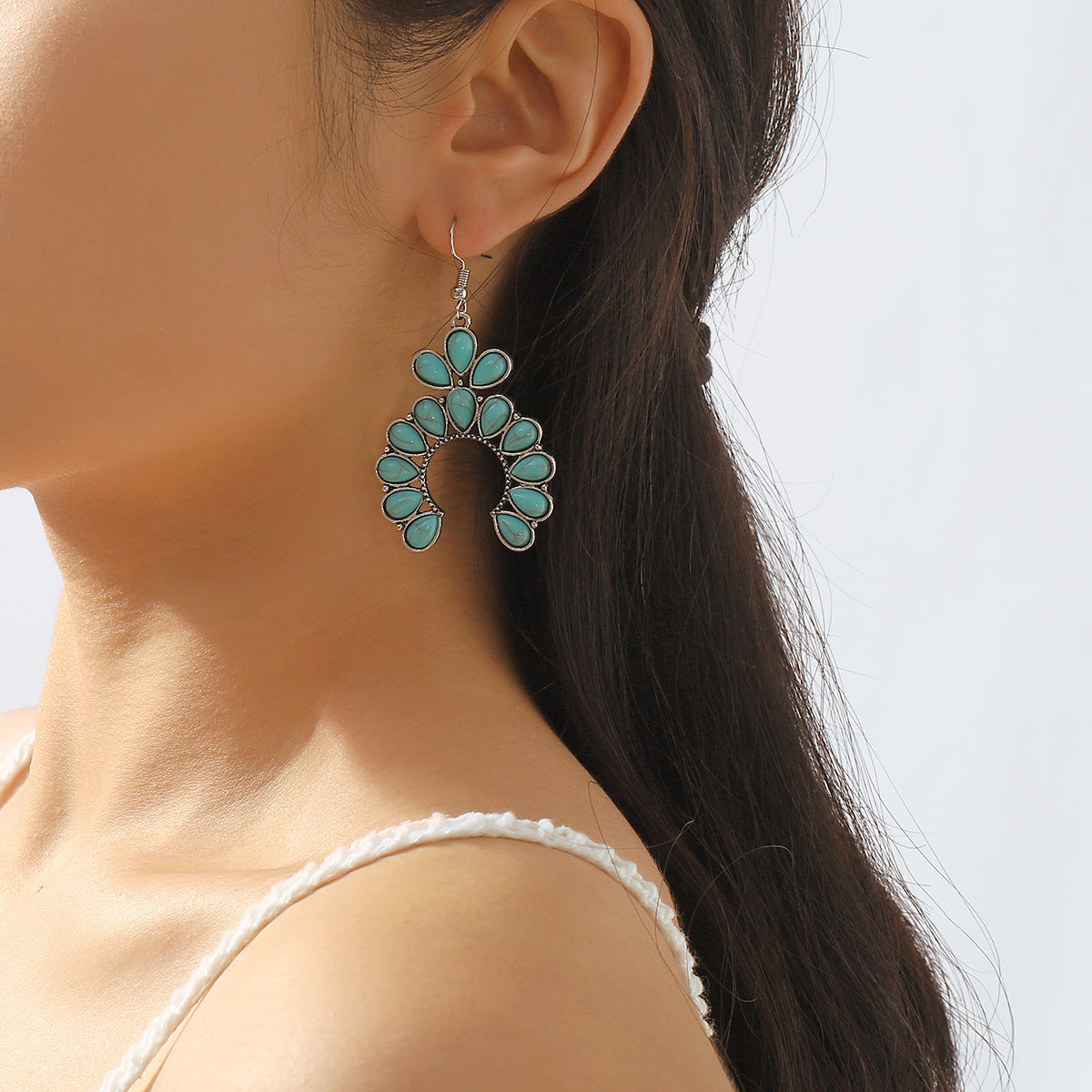 E11868 Western Turquoise Geometric Drop Earrings