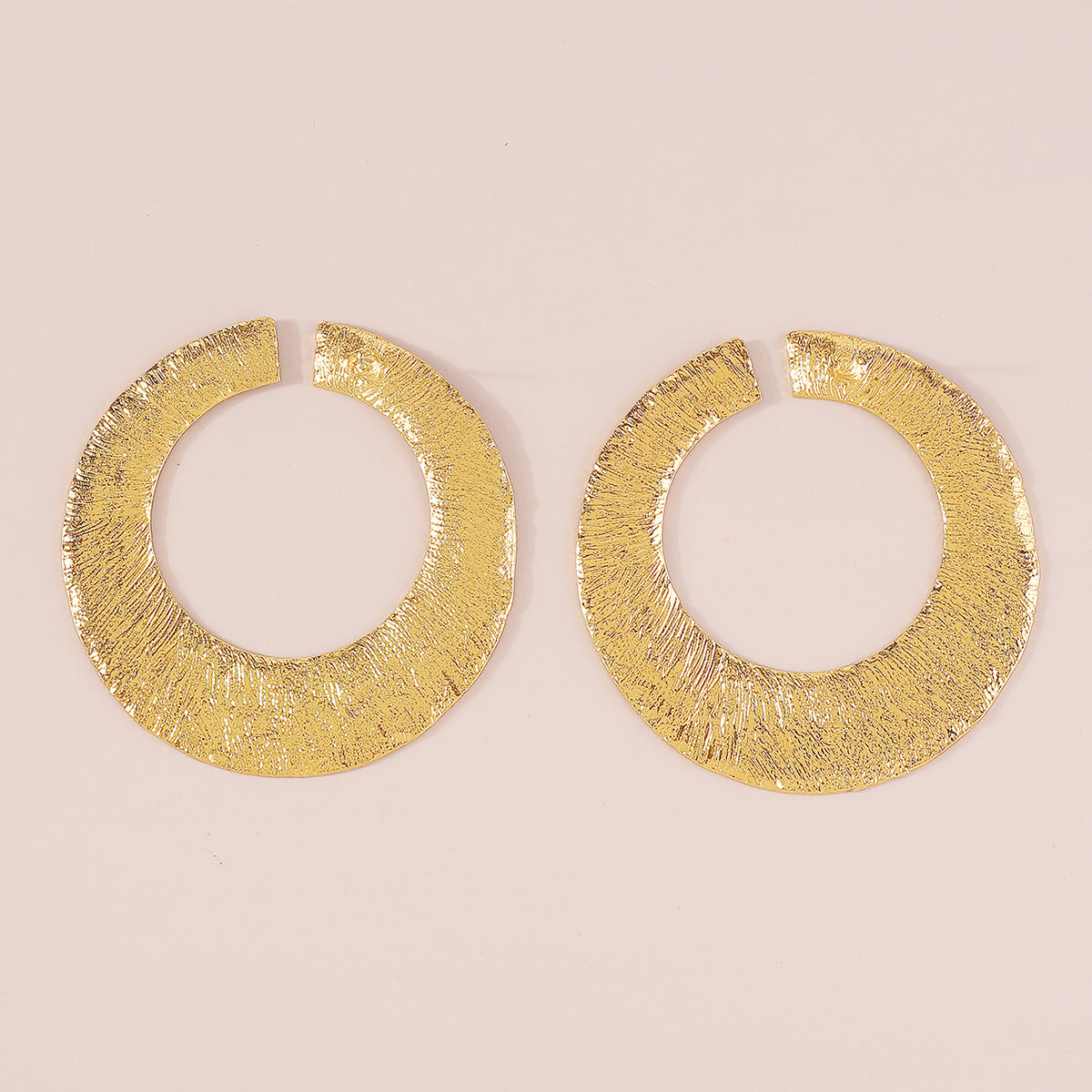 E11872 Large Textured Flat Circle Drop Earrings