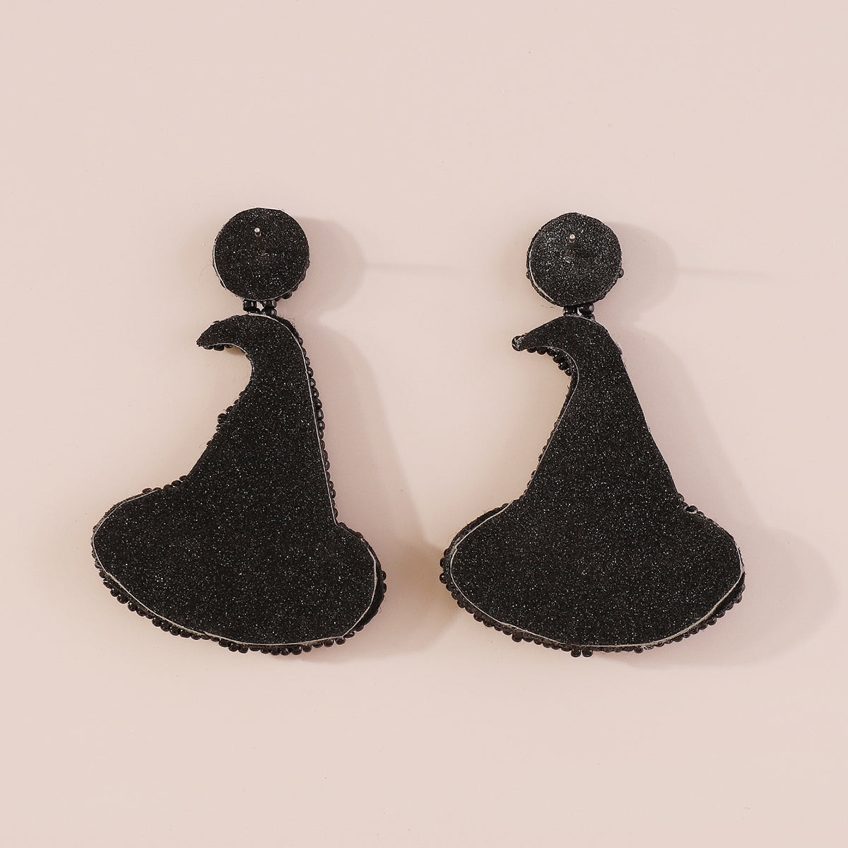 E11922 Halloween Beaded Witch Hat Drop Earrings