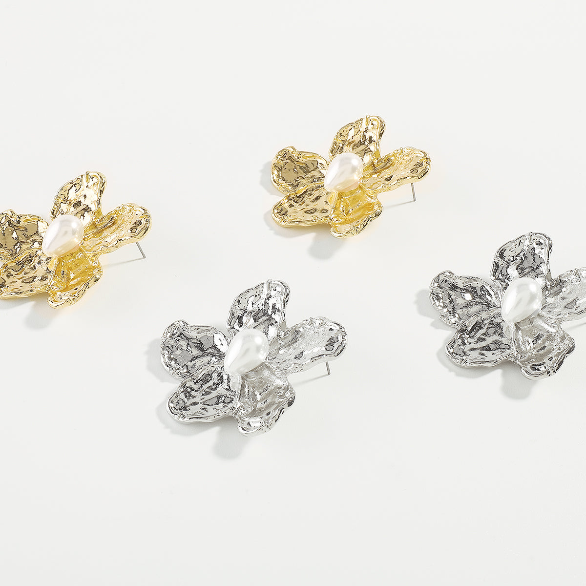 E11937 Metal Flower w/Pearl Dangle  Earrings