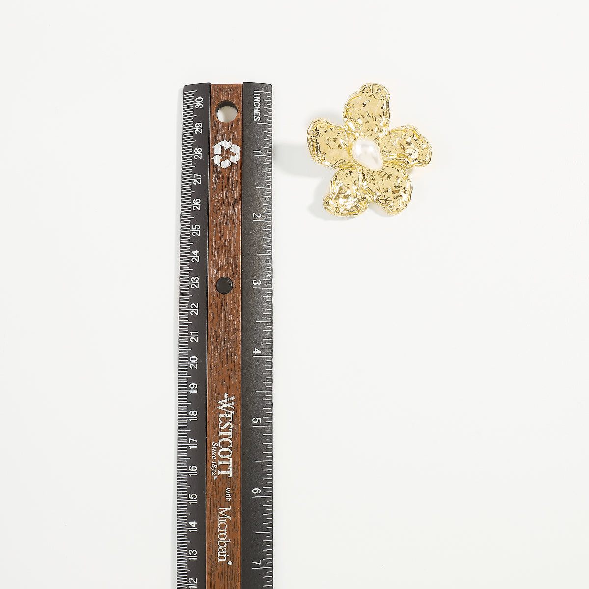 E11937 Metal Flower w/Pearl Dangle  Earrings