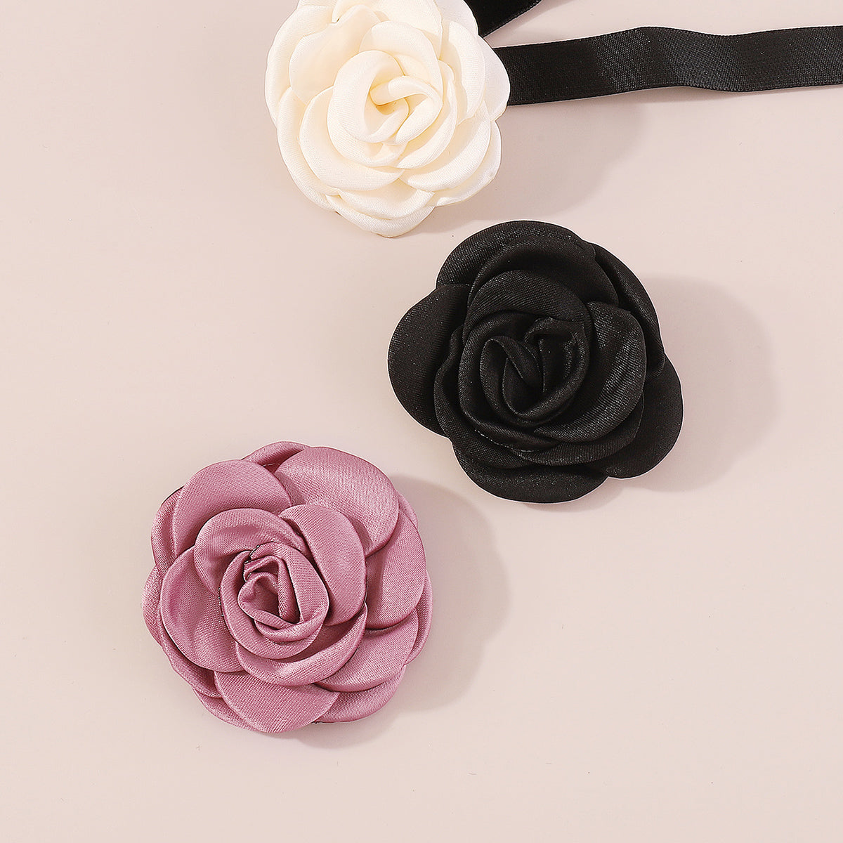 N11281 Mix and Match Roses Choker Necklace