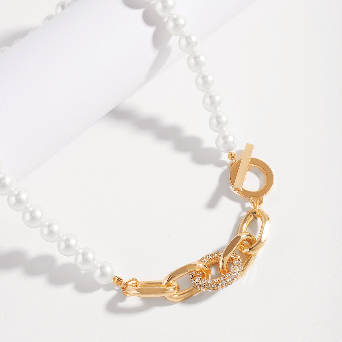 N11513 Charm Rhinestone Pearls T Clasp Chain Necklace