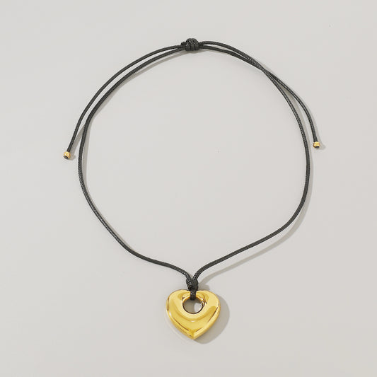 ZN0230 Stainless Steel Hollow Heart Pendant Necklace